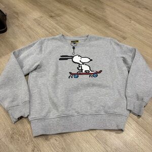 Gray Crewneck Sweater with Skateboarding Dog Motif